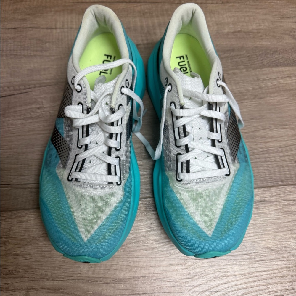 New Balance Women's Athletic Shoes - White and Blue